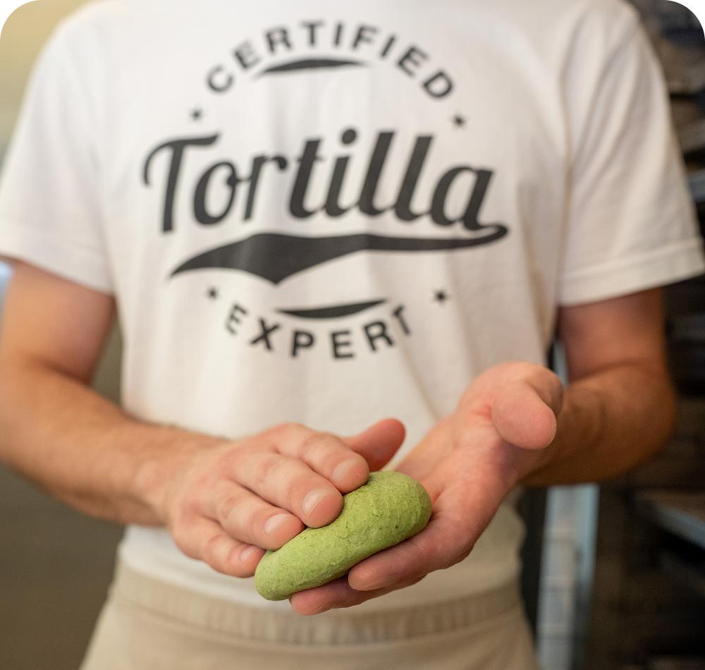 SVE POČINJE RUKAMA NAŠEG TORTILLA EKSPERTA